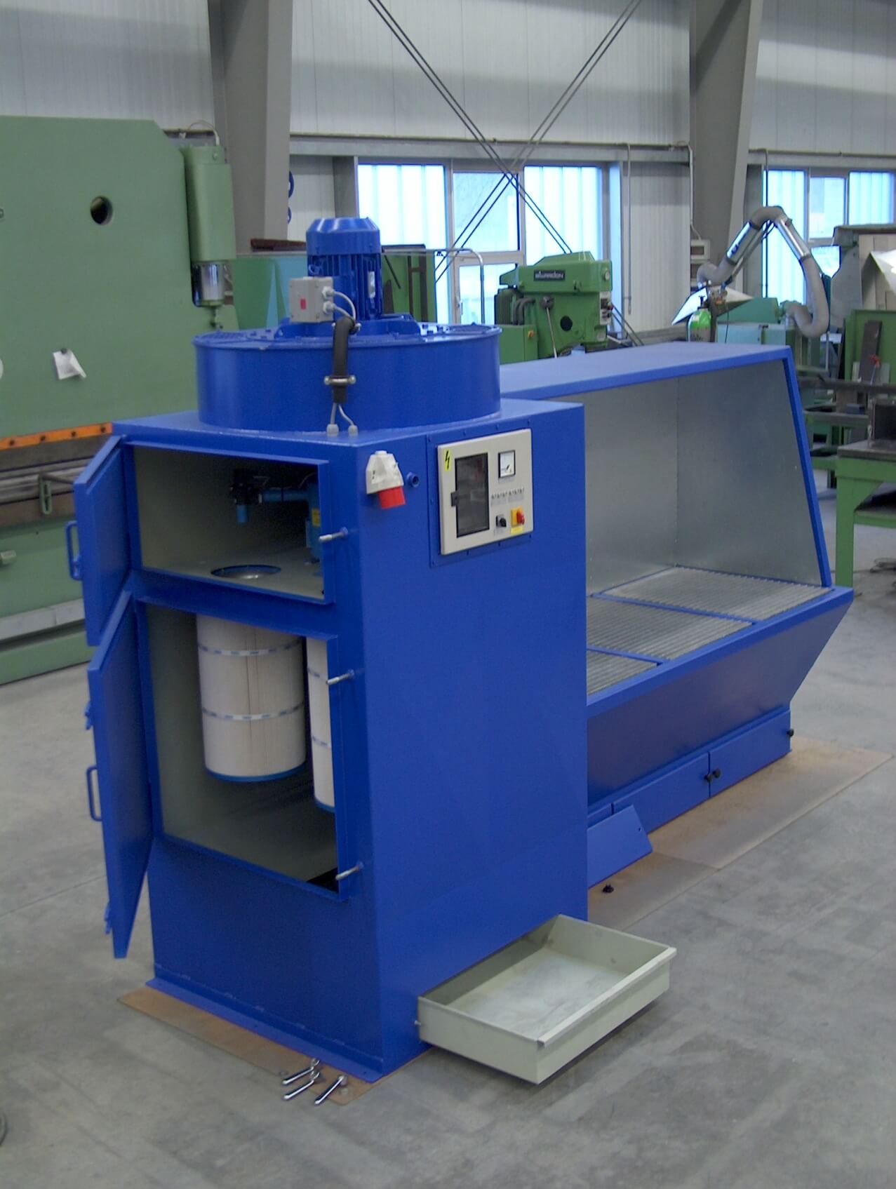 The maintenance openings of the cartridge filter