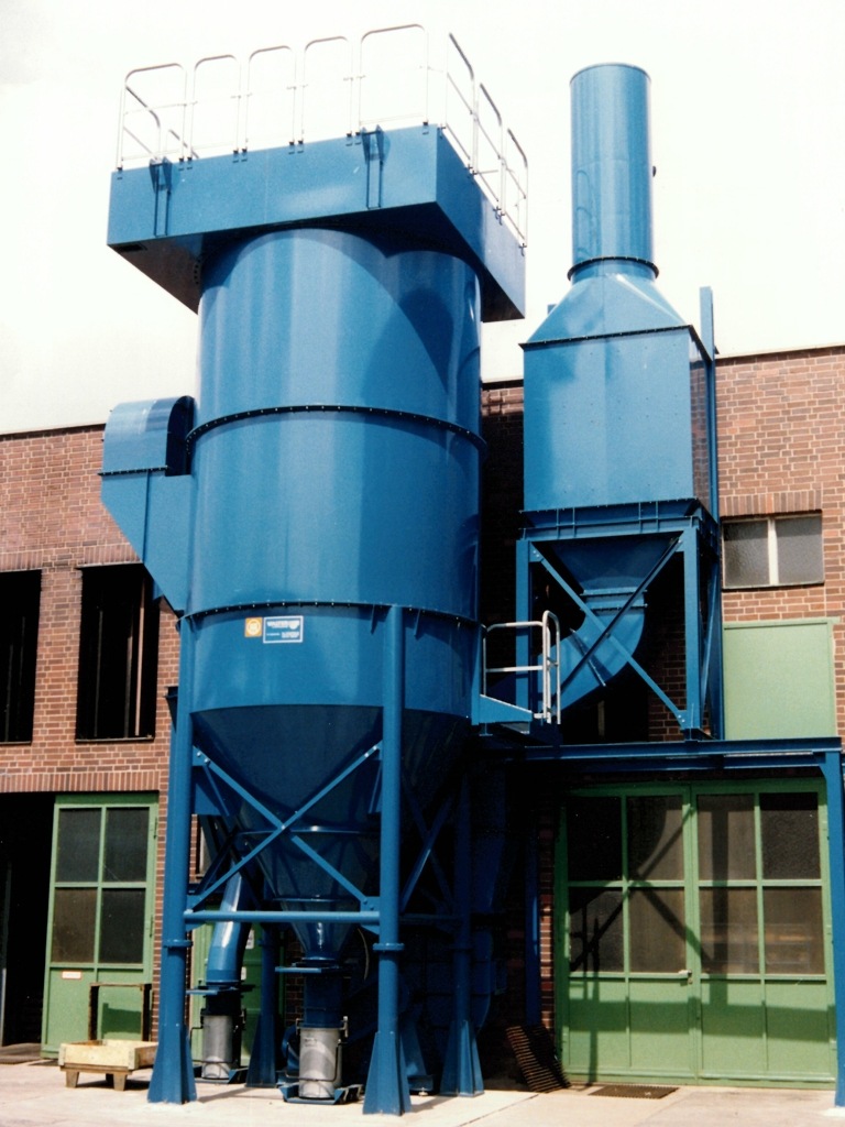 Round bag filter for crucible furnace dedusting